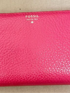 Fossil Bright Pink Pebbled Leather Wallet
